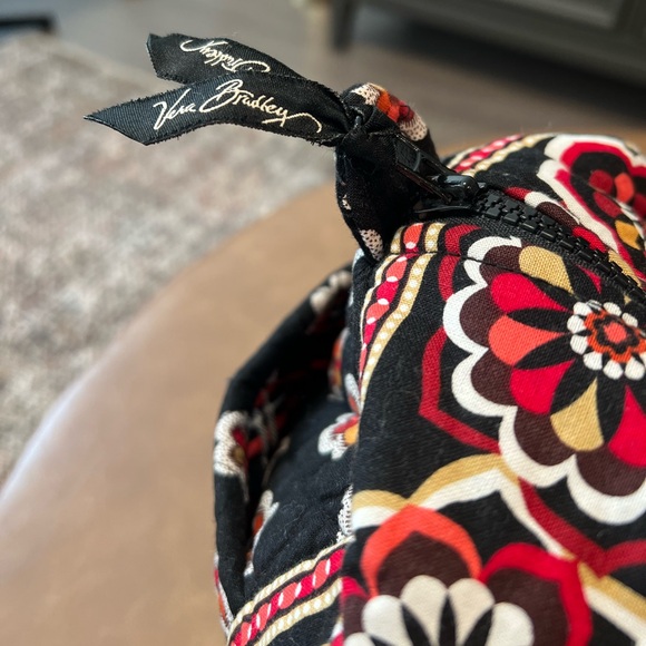 Vera Bradley Limited Edition Design Duffle Travel Bag - Picture 3 of 5